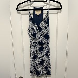 Urban Outfitters romper. Size small. Great preowned condition